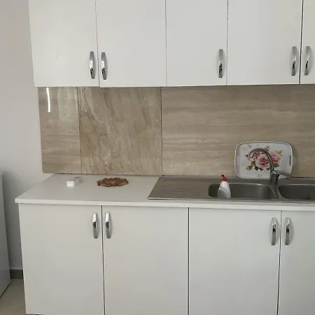 Dhoma Pushimi Tale * Лежа