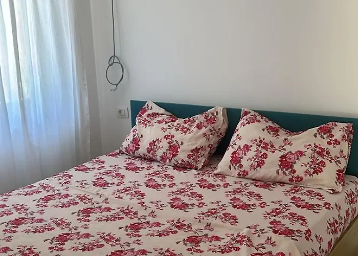 Dhoma Pushimi Tale Дом отдыха